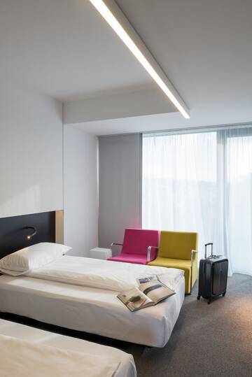 Фото номера Номер с кроватью размера «king-size» Отель Hotel Privo г. Тыргу-Муреш 3