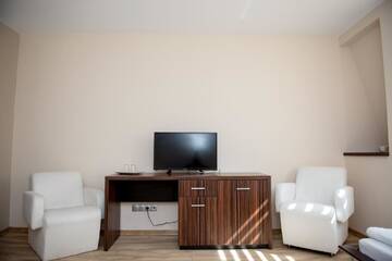 Фото номера Двухместный номер с 2 отдельными кроватями Гостевой дом Luxe Stay г. Тыргу-Муреш 4