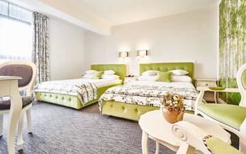Фото номера Family Room Deluxe Отель Continental Forum Tirgu Mures г. Тыргу-Муреш 2
