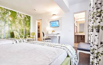 Фото номера Family Room Deluxe Отель Continental Forum Tirgu Mures г. Тыргу-Муреш 5