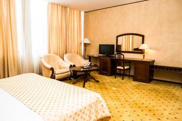 Фото Отель Hotel Imperial Inn г. Тыргу-Муреш 1